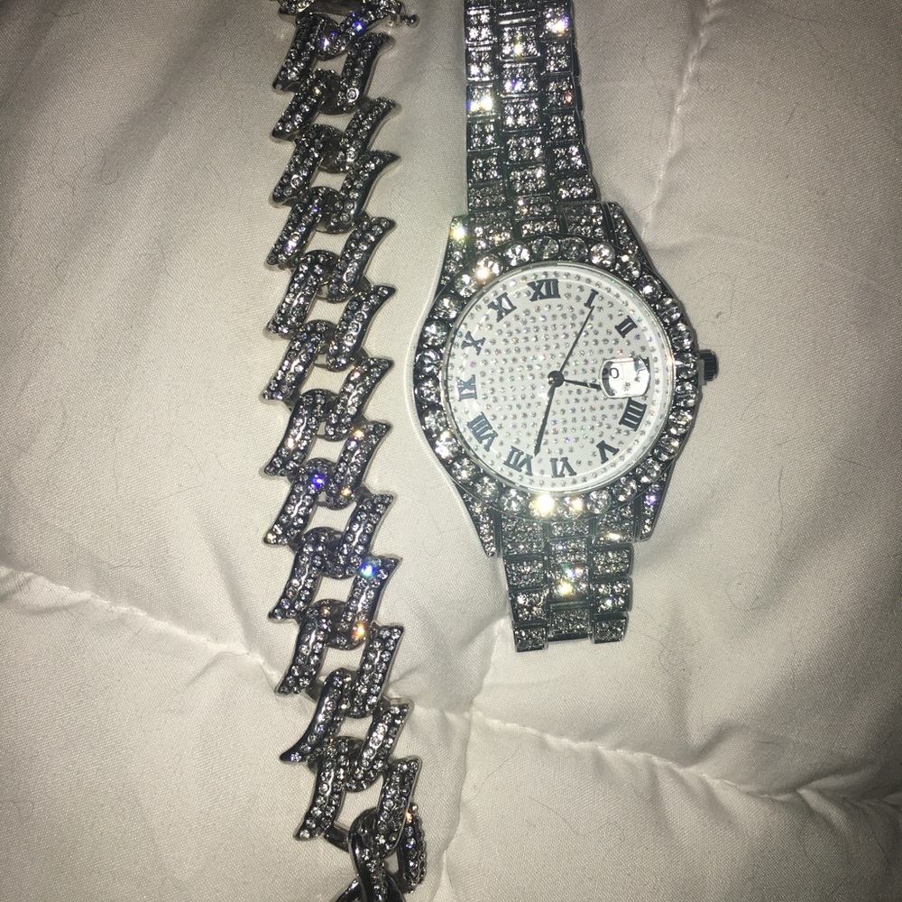 BNIB Mens Rhinestone Embellished Alloy Watch with Matching Bracelet - Picture 3 of 12